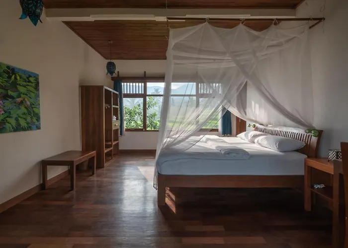Hotel Lesong And Restaurant Munduk