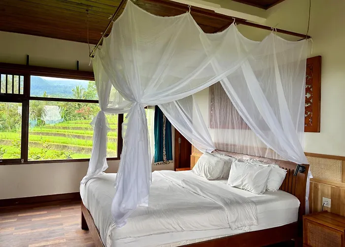 Hotel Lesong And Restaurant Munduk