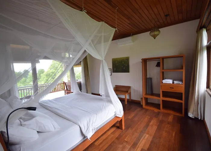 Lesong And Restaurant Hotel 2*