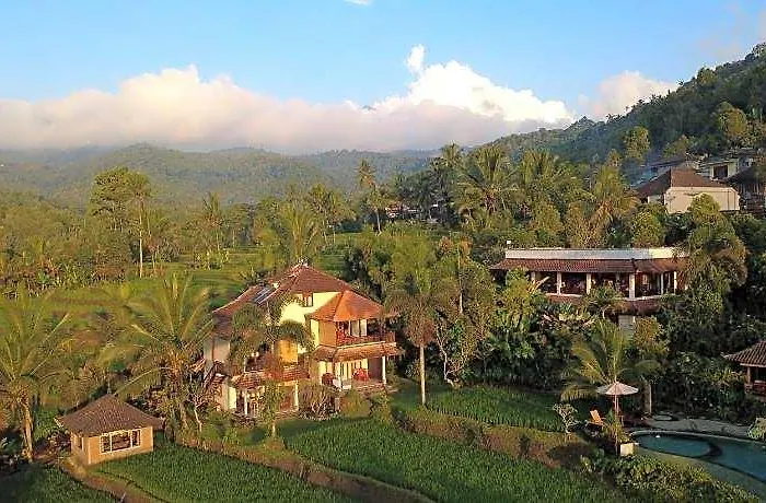 Lesong And Restaurant Hotel Munduk