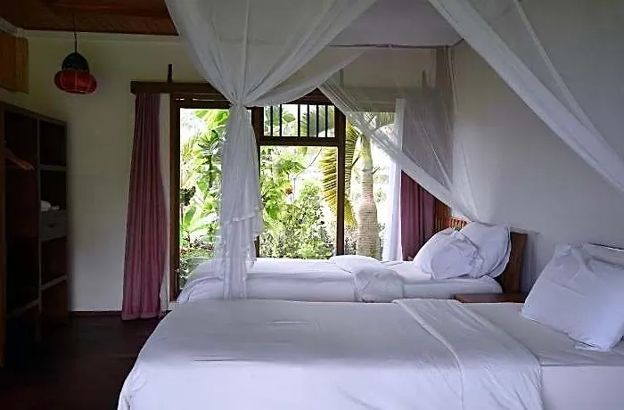 Lesong And Restaurant Munduk