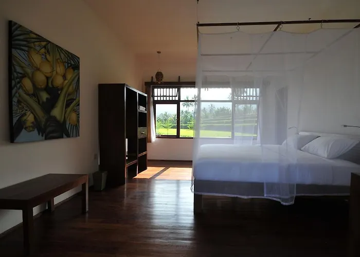 Lesong And Restaurant Hotel 2*